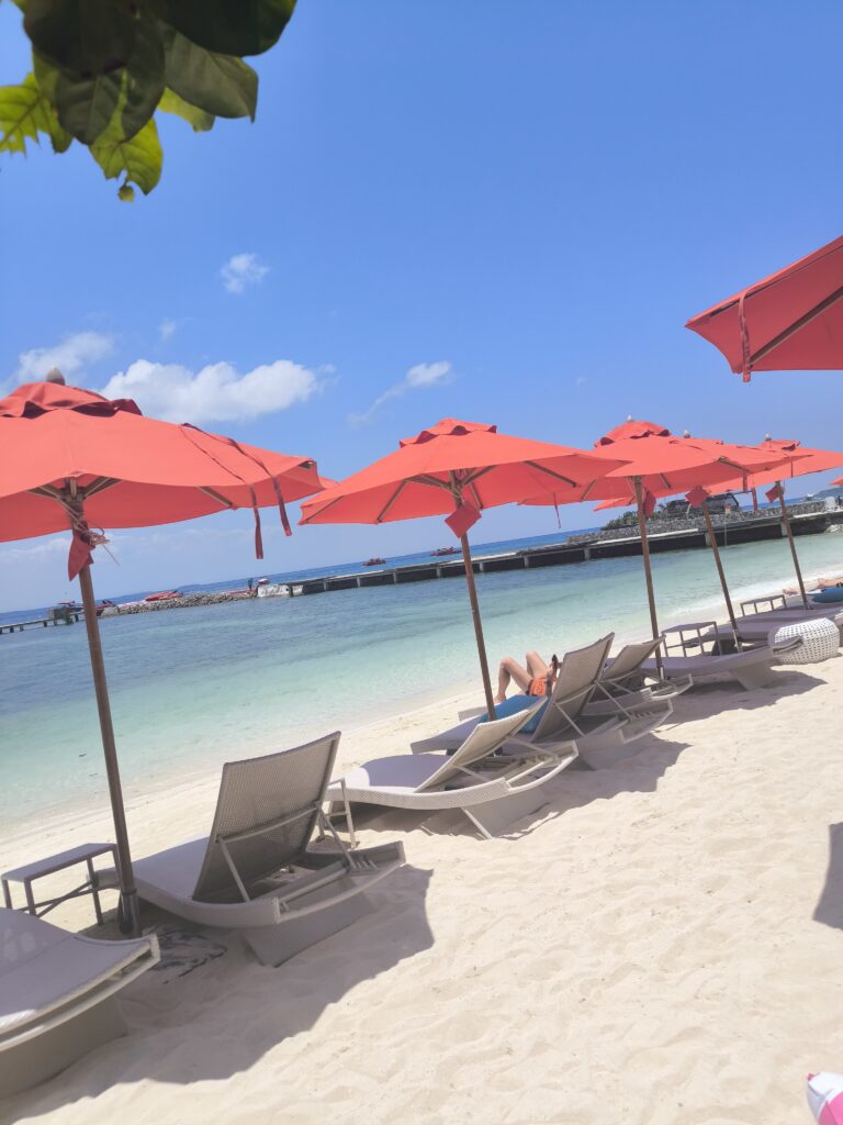 宿泊したホテルのビーチ