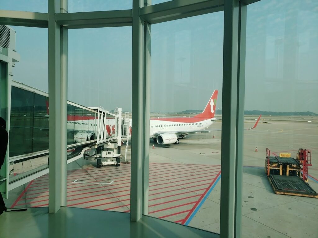 韓国旅行で利用したT'way航空の飛行機